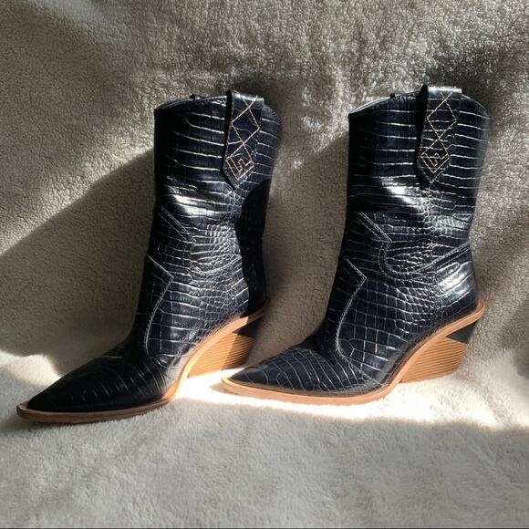 FENDI Black Embossed Leather Croc Cowboy Western Wooden Block Boots Size 37